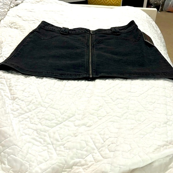 NO BOUNDARIES black Skirt size 13 - Picture 2 of 6